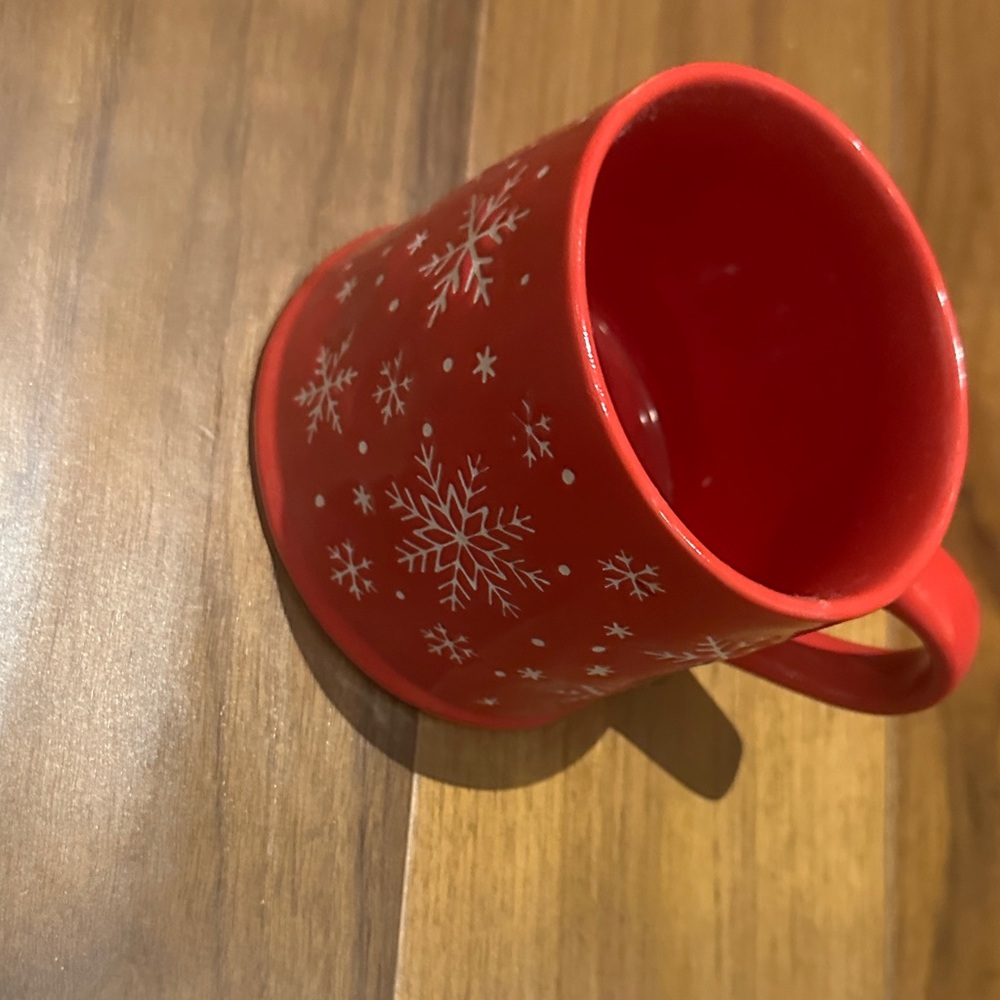 Red Snowflake Mug - Picture 4 of 4